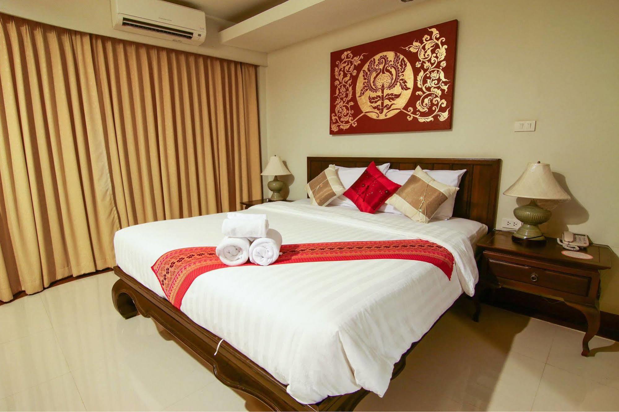 Swankaburi Boutique Hotel Sawankhalok Екстериор снимка