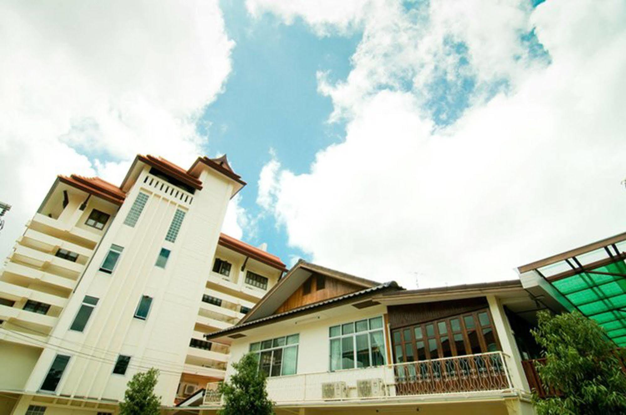 Swankaburi Boutique Hotel Sawankhalok Екстериор снимка