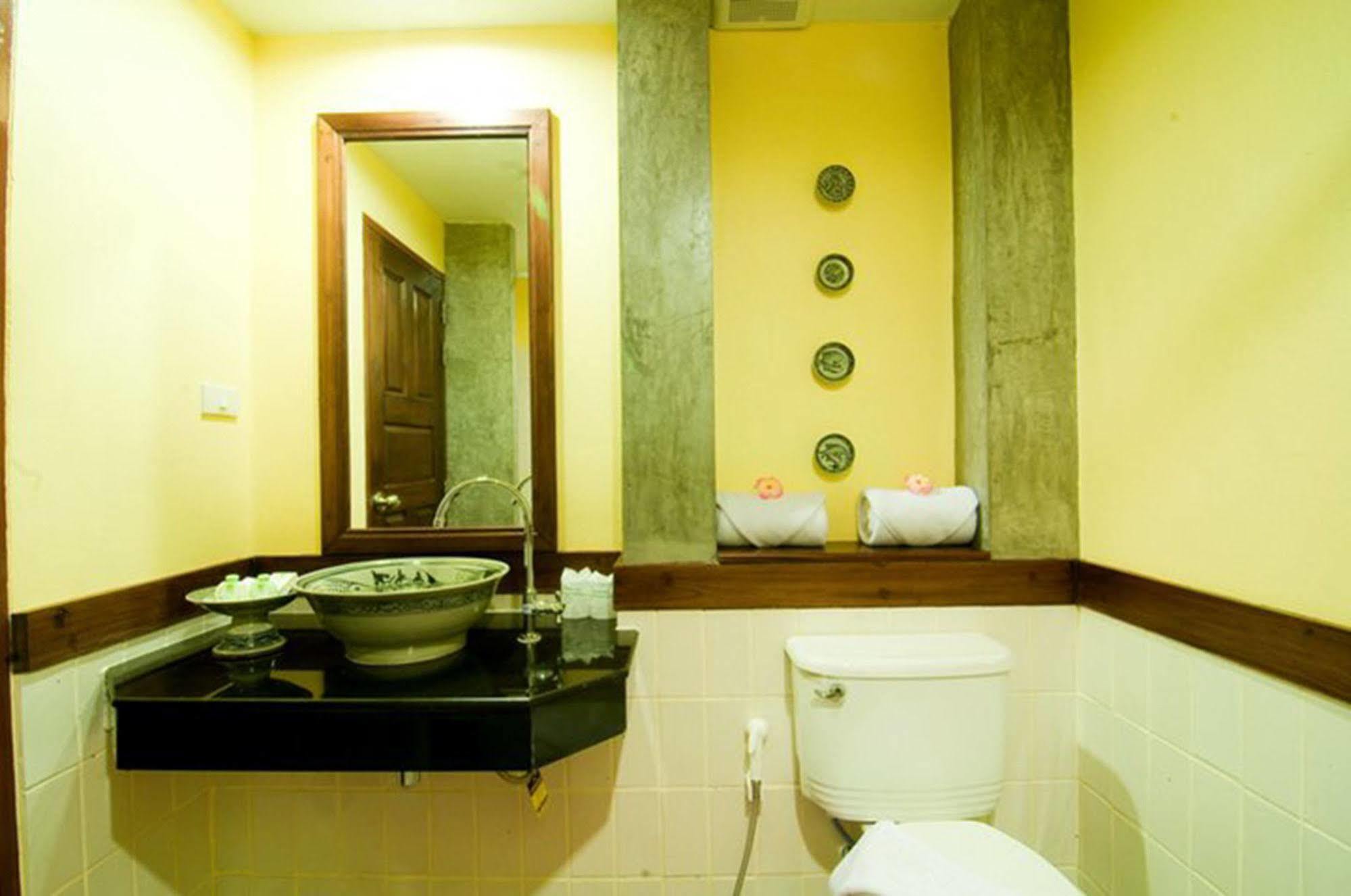 Swankaburi Boutique Hotel Sawankhalok Екстериор снимка