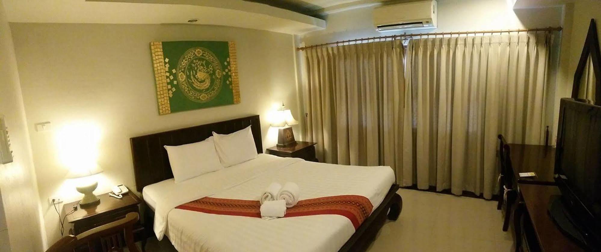 Swankaburi Boutique Hotel Sawankhalok Екстериор снимка